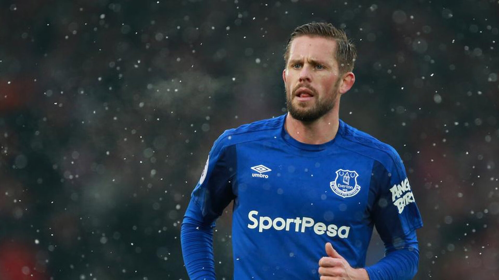 开云中国大陆-战术演练突出高位压迫提升前场抢断效率加快攻防转换节奏，高位压迫战术的球队